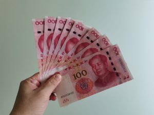 人民币汇率走强 短期或延续双向波动_华夏商业网_华夏商业网_华夏财经_华夏资讯